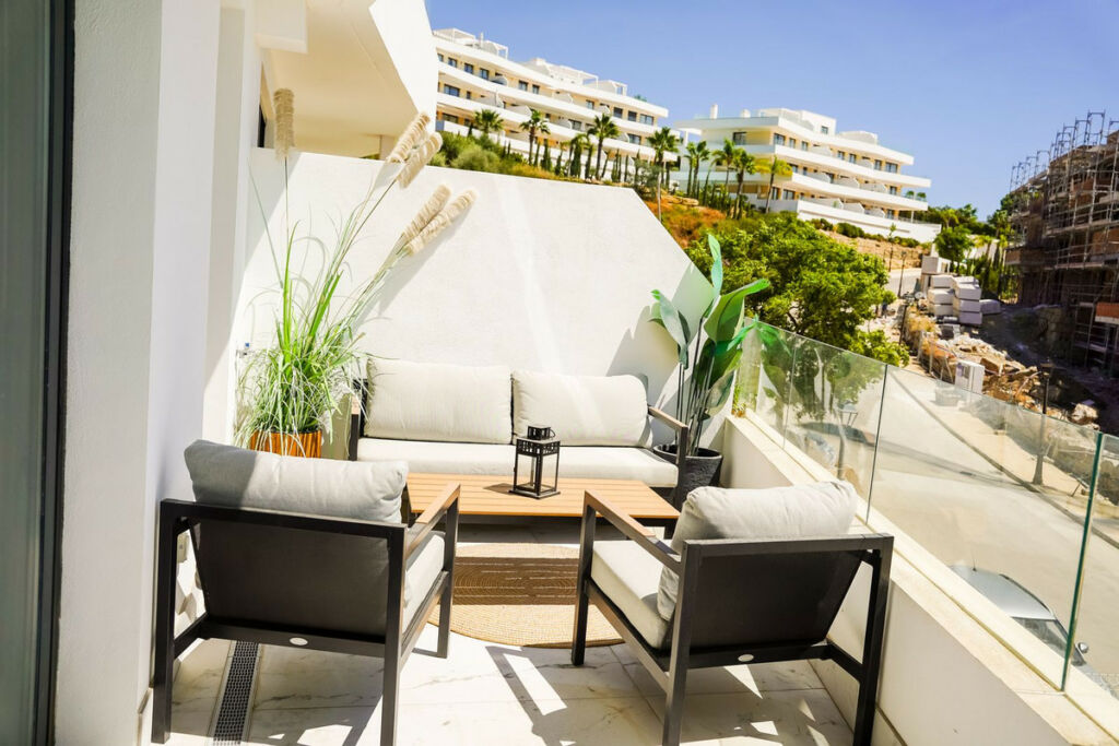 Middle Floor Apartment Estepona Málaga