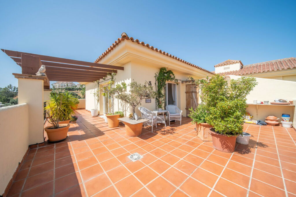 Penthouse La Cala Hills Málaga - image 2