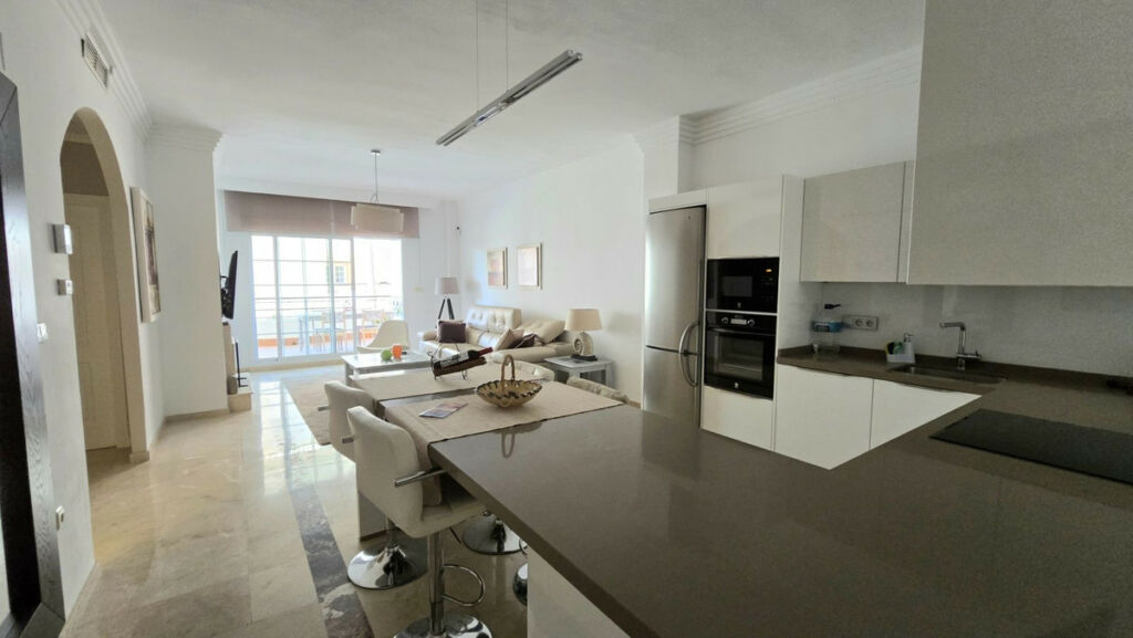 Middle Floor Apartment Aloha Málaga