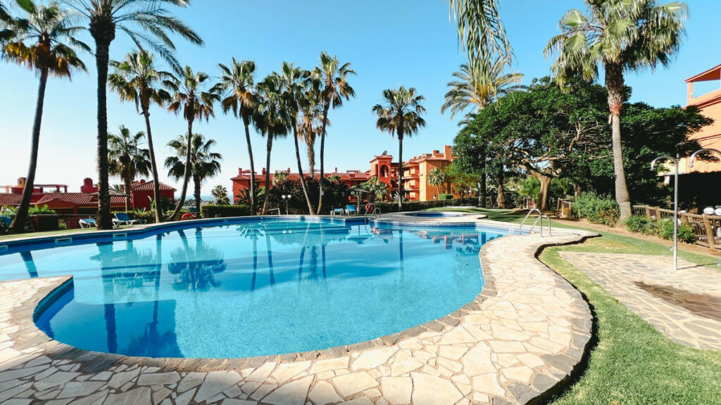 Middle Floor Apartment Reserva de Marbella Málaga