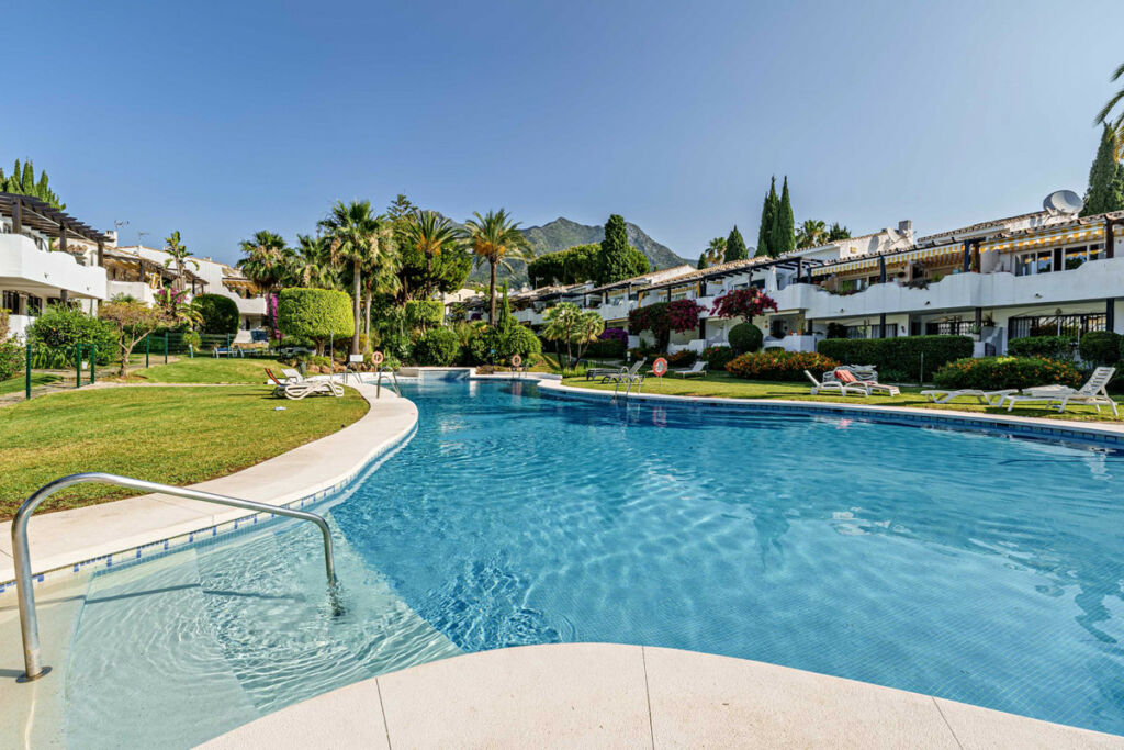 Ground Floor Apartment Sierra Blanca Málaga - image 18
