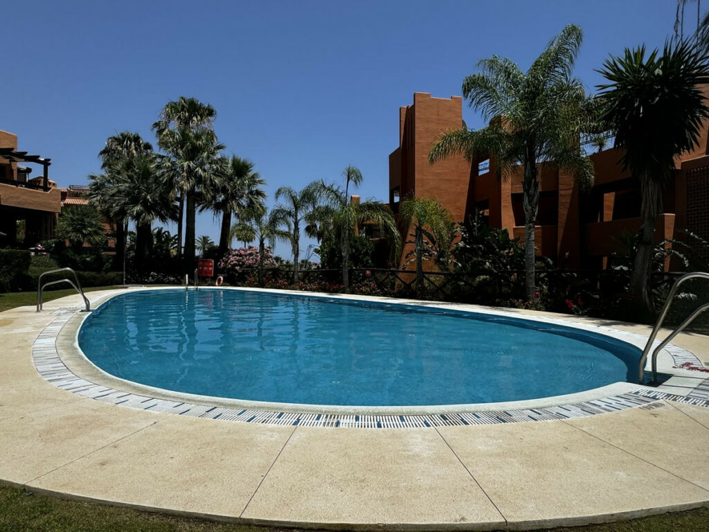 Middle Floor Apartment Estepona Málaga - image 20