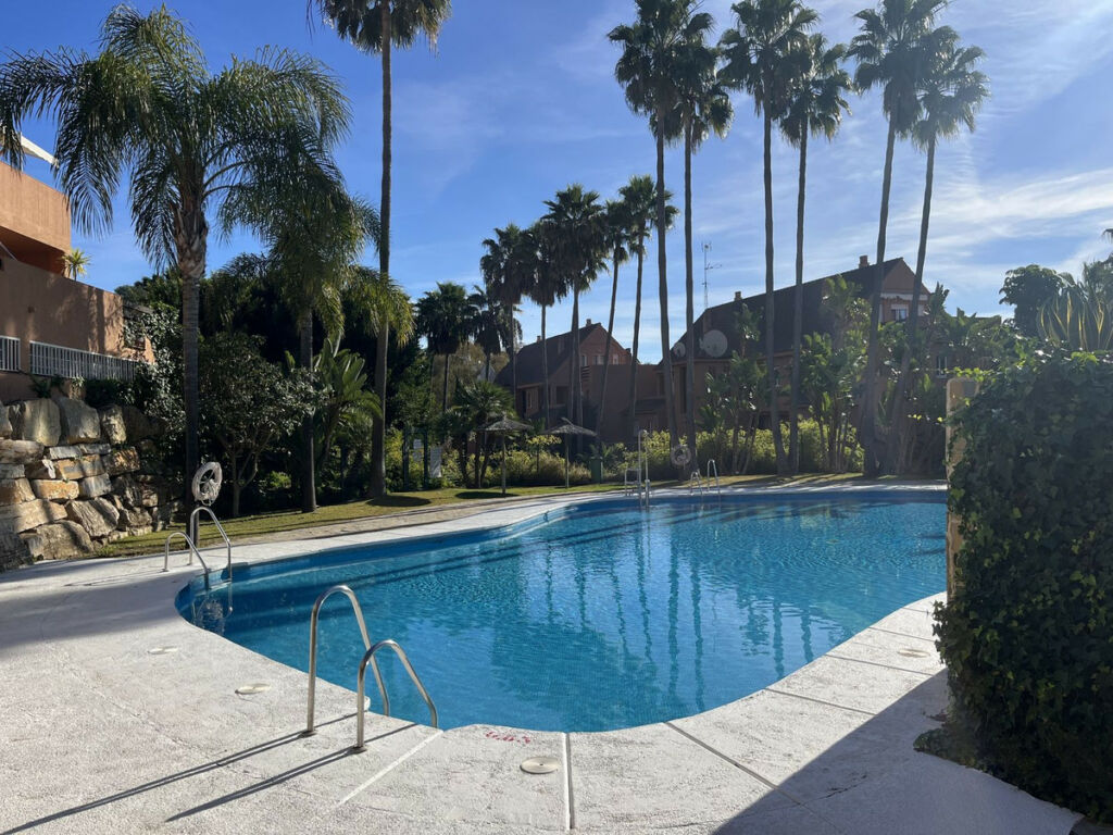 Middle Floor Apartment Casares Playa Málaga