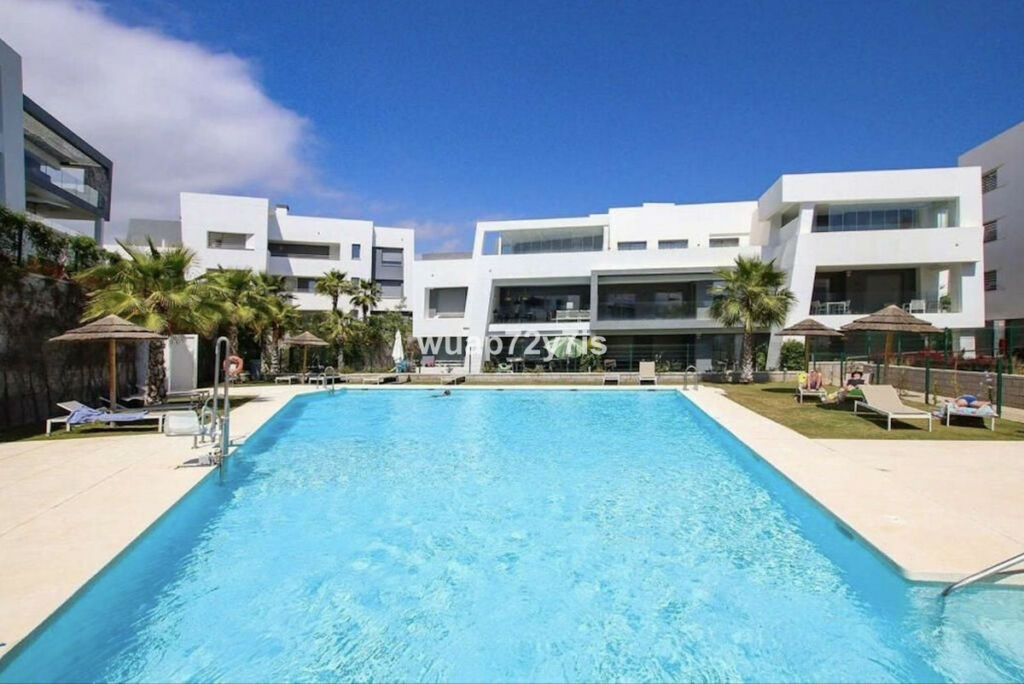 Middle Floor Apartment Estepona Málaga