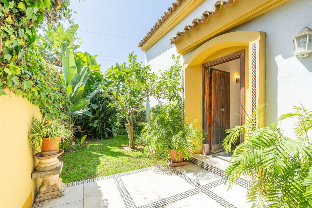 Detached Villa Nueva Andalucía Málaga