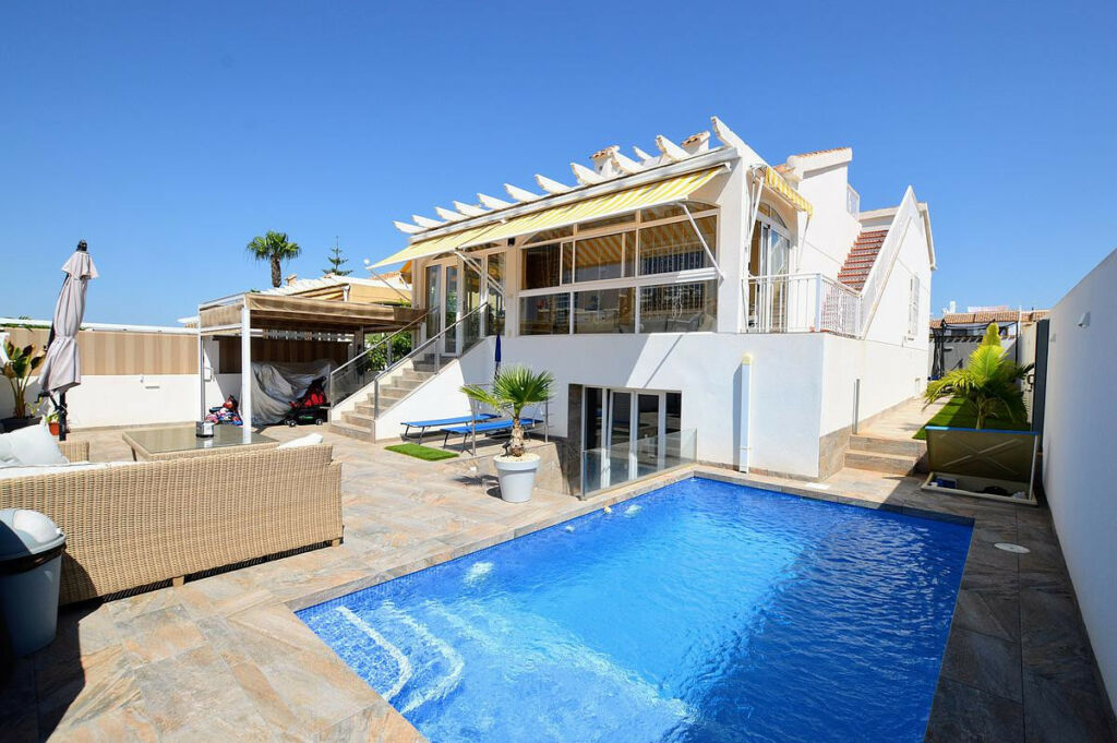 Detached Villa Los Altos Alicante
