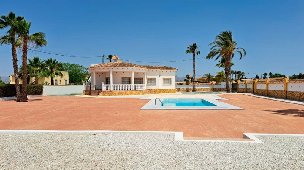 Detached Villa Catral Alicante