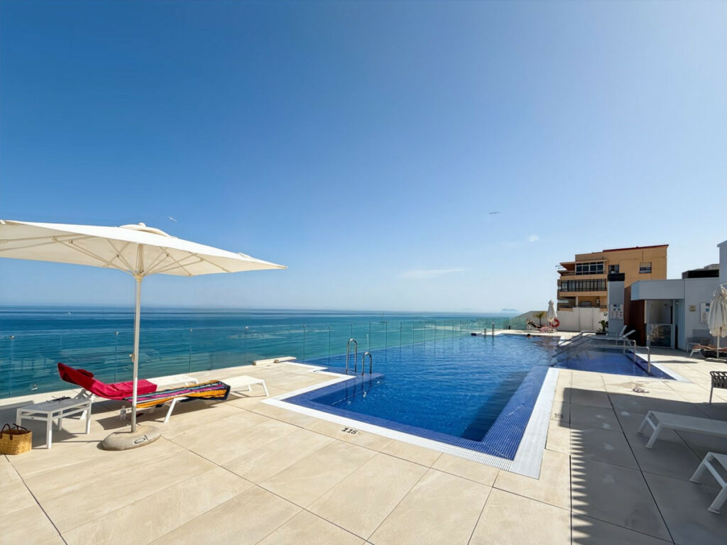 Middle Floor Apartment Estepona Málaga