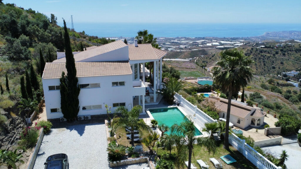 Detached Villa Algarrobo Málaga
