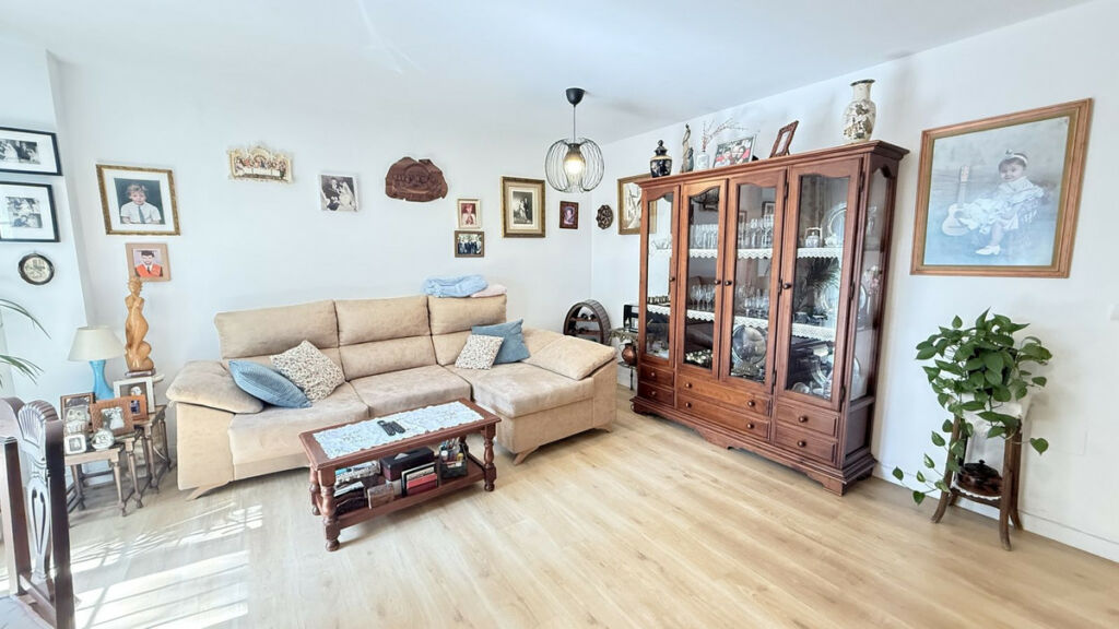 Ground Floor Apartment Estepona Málaga - image 3
