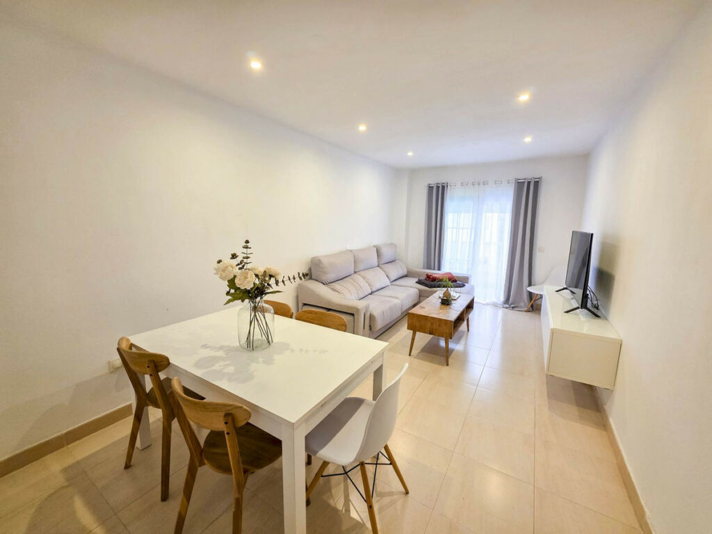 Middle Floor Apartment San Luis de Sabinillas Málaga