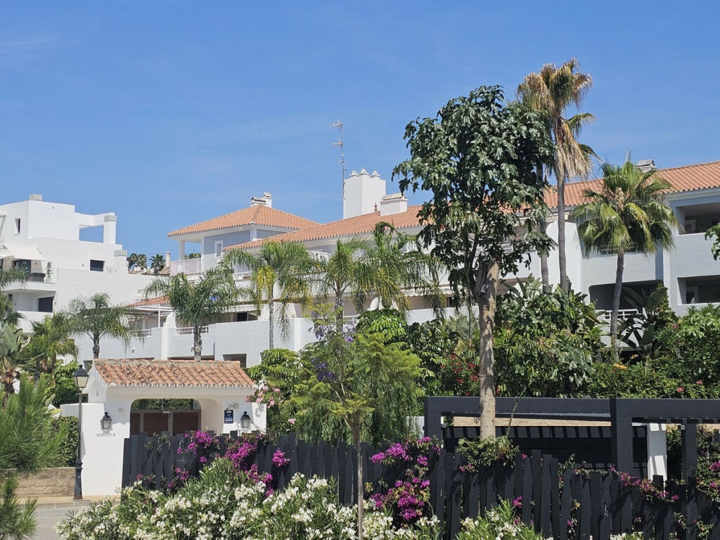 Penthouse Duplex New Golden Mile Málaga - image 3