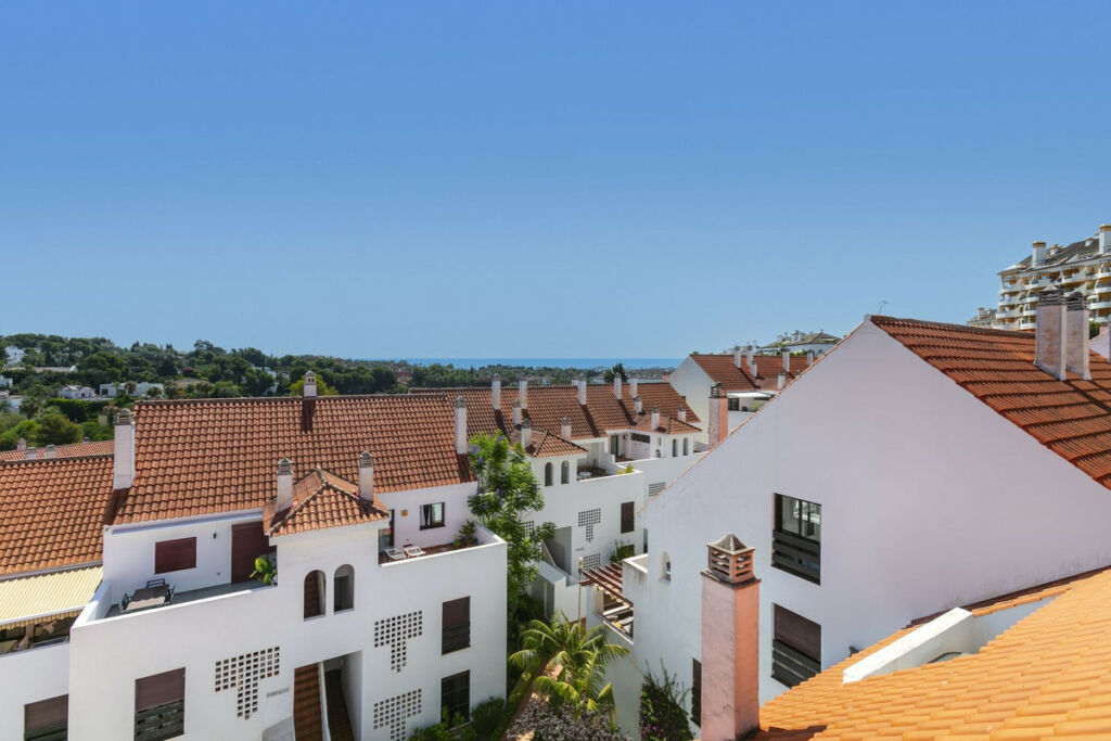 Top Floor Apartment Nueva Andalucía Málaga