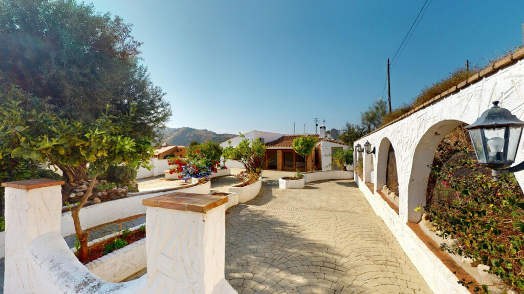 Detached Villa La Viñuela Málaga