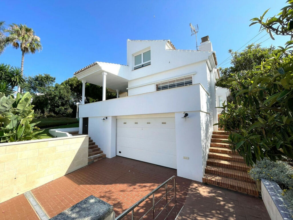 Detached Villa Estepona Málaga