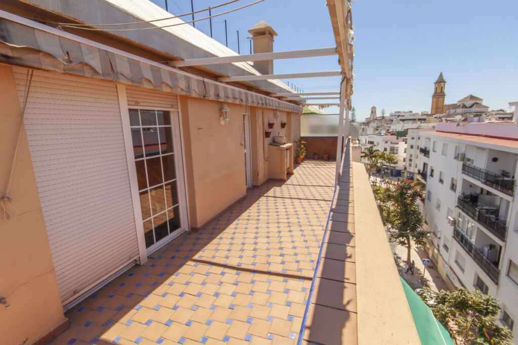 Top Floor Apartment Estepona Málaga