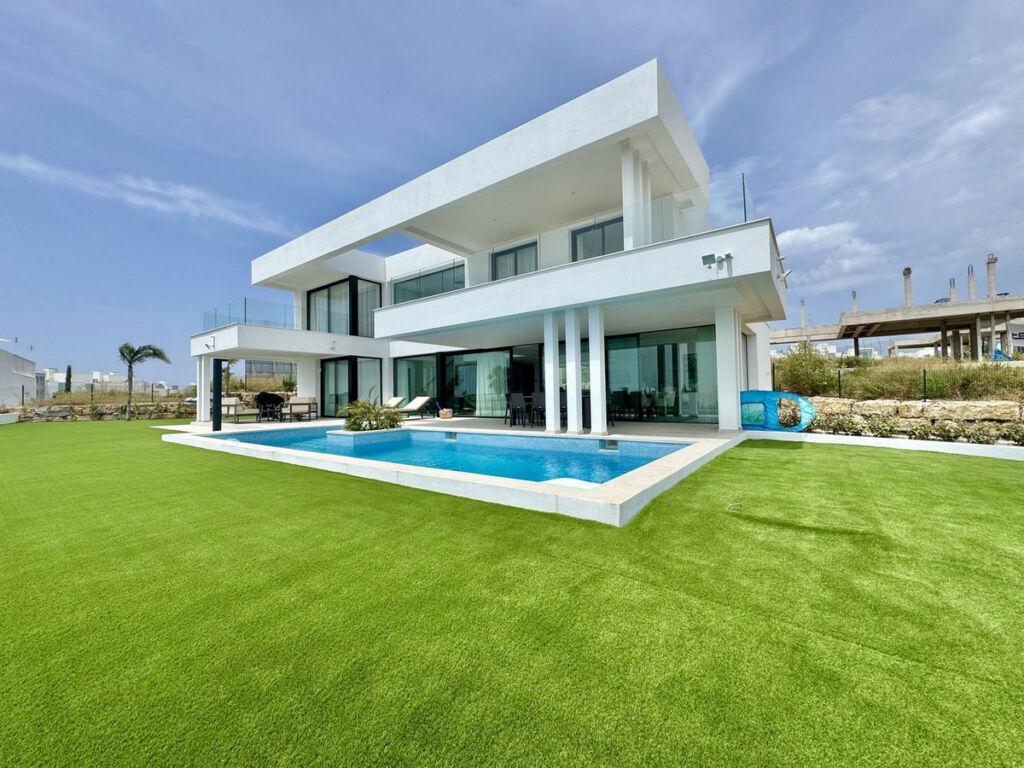 Detached Villa Cancelada Málaga