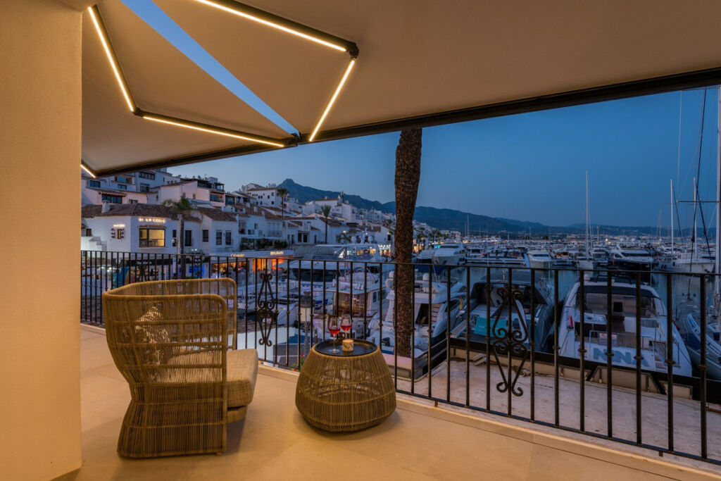 Middle Floor Apartment Puerto Banús Málaga