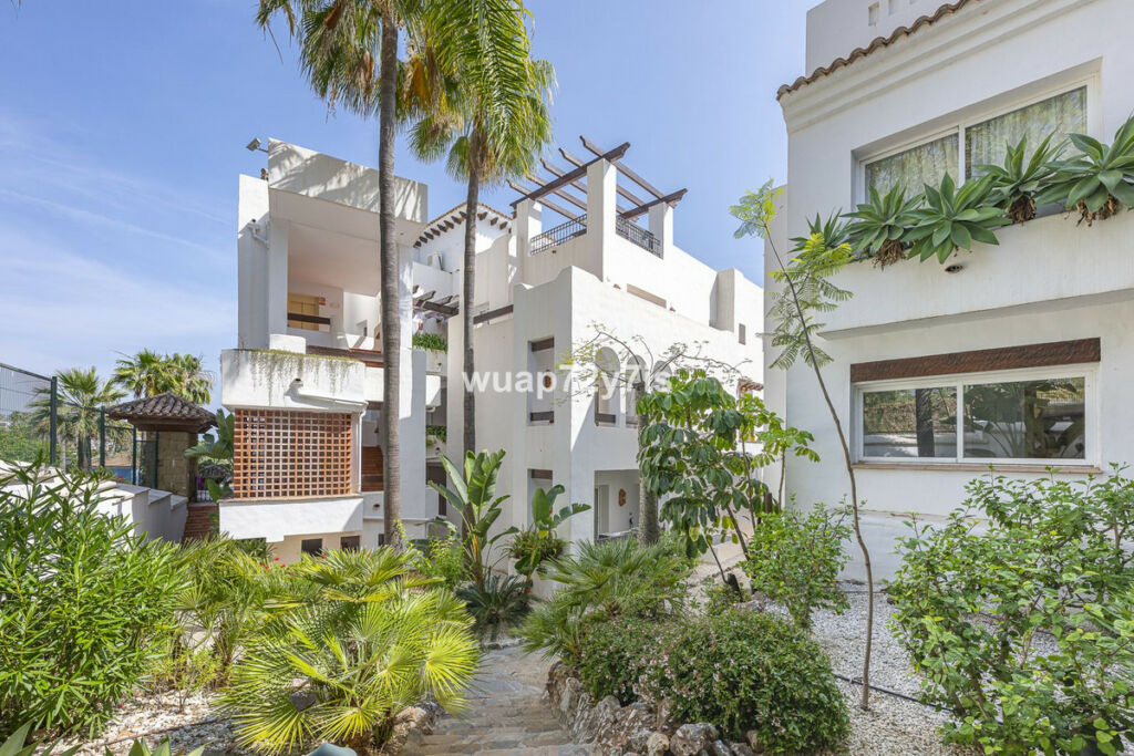 Ground Floor Apartment Nueva Andalucía Málaga