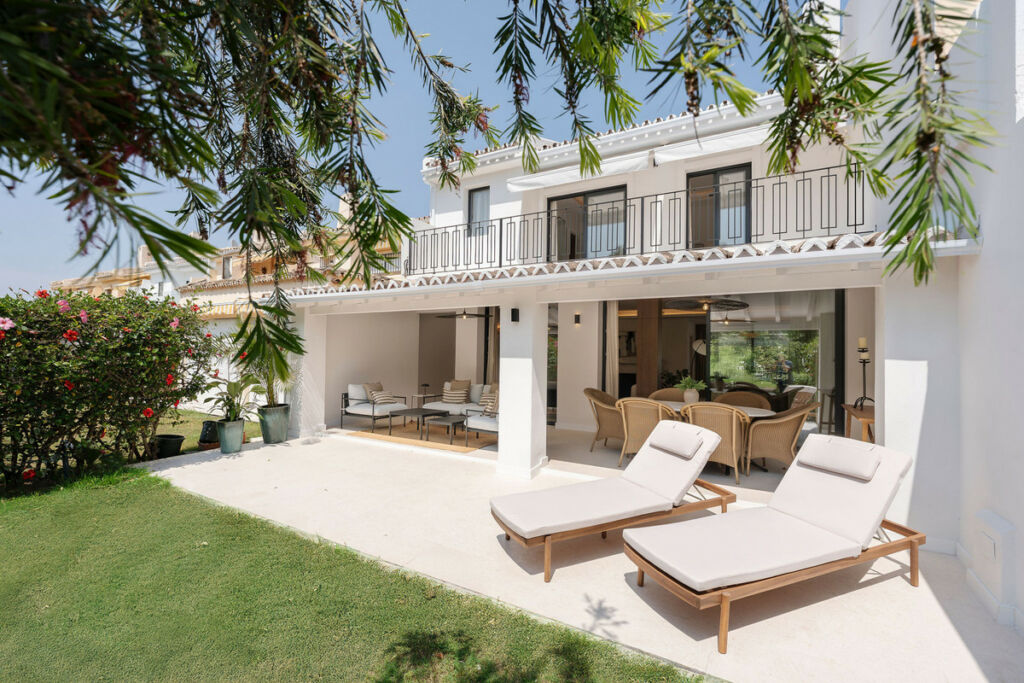 Townhouse Nueva Andalucía Málaga