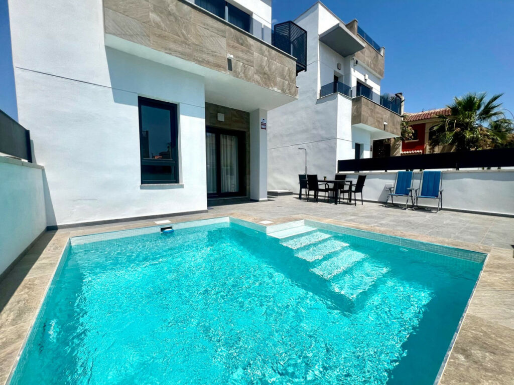 Detached Villa La Siesta Alicante