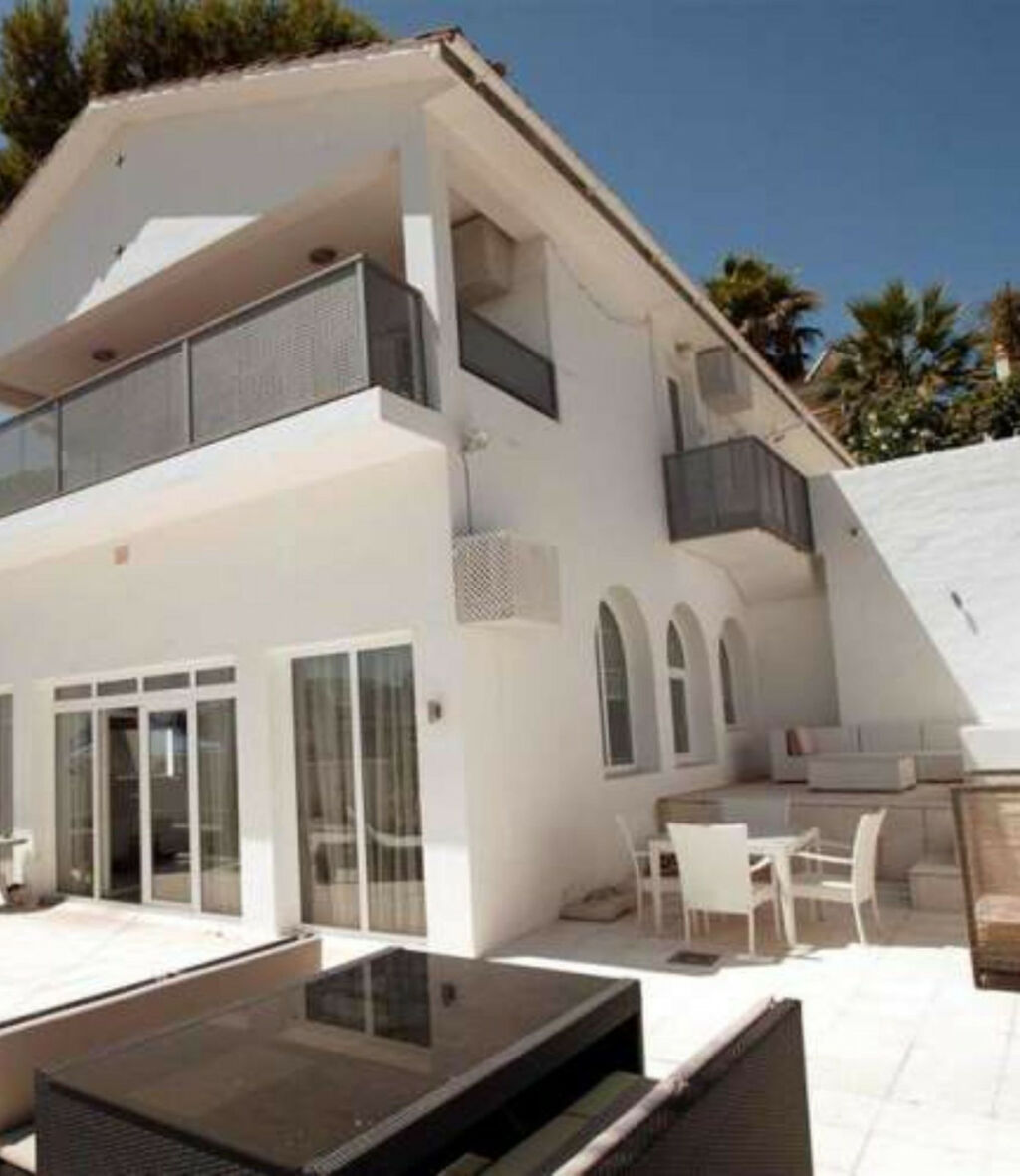 Detached Villa Nueva Andalucía Málaga