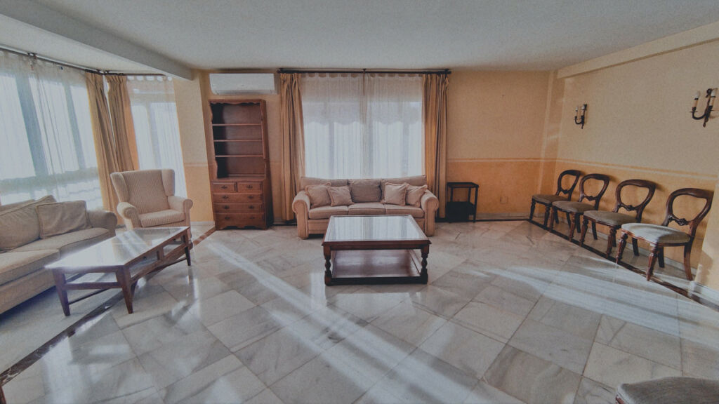 Middle Floor Apartment Marbella Málaga - image 2