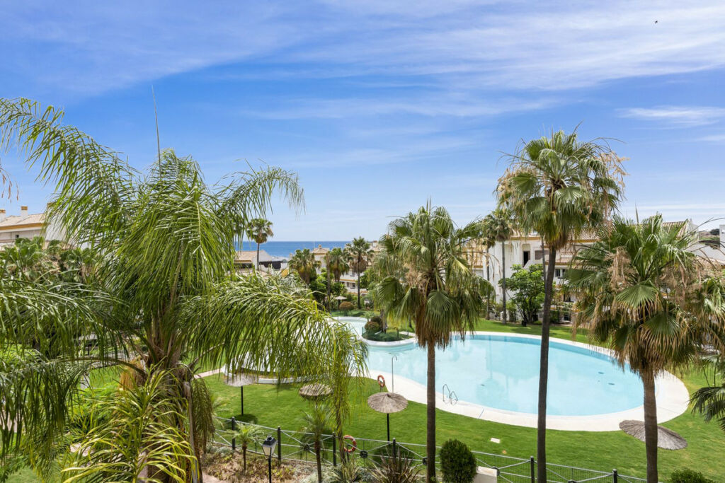 Middle Floor Apartment Calanova Golf Málaga