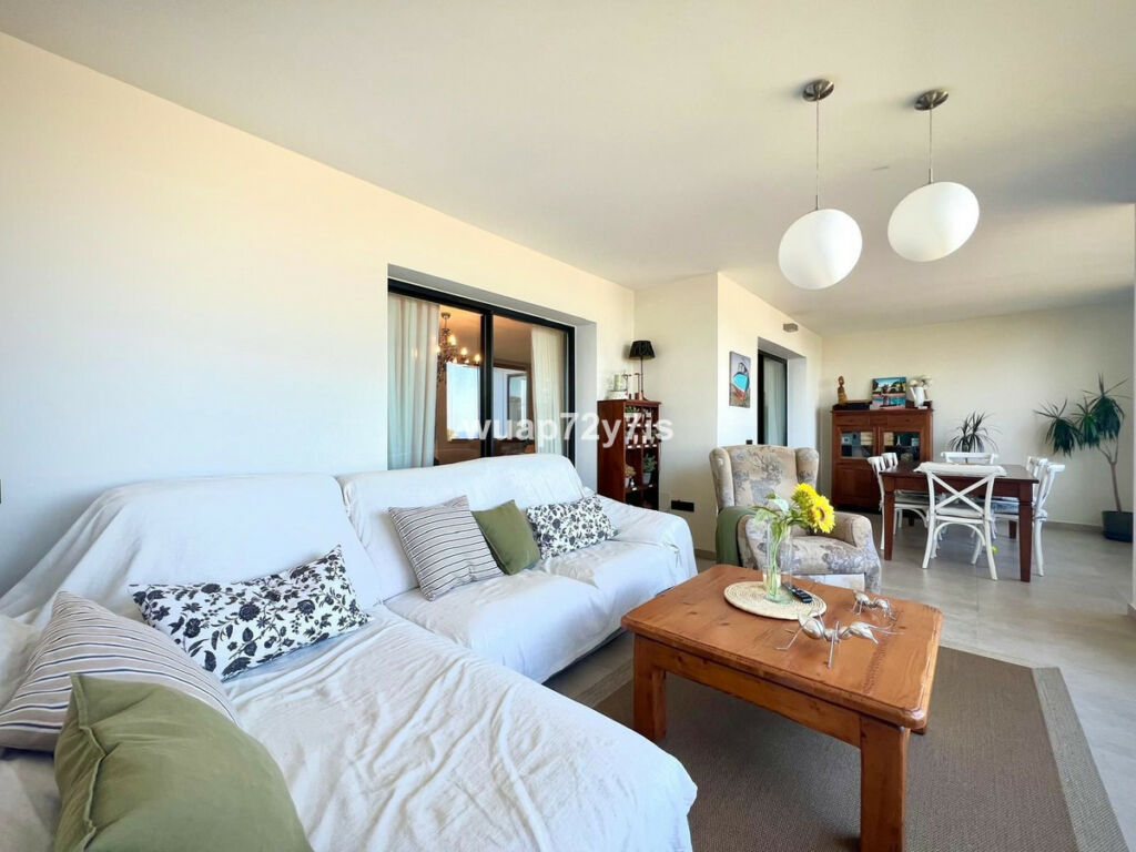Middle Floor Apartment Estepona Málaga - image 10