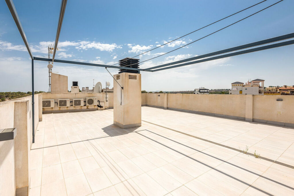 Penthouse Villamartin Alicante - image 10