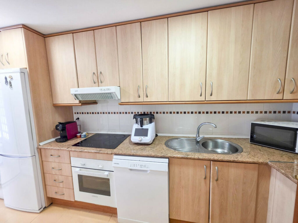 Middle Floor Apartment San Luis de Sabinillas Málaga - image 10