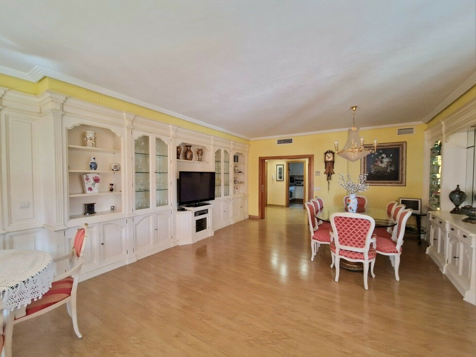 Middle Floor Apartment Benidorm Alicante - image 10