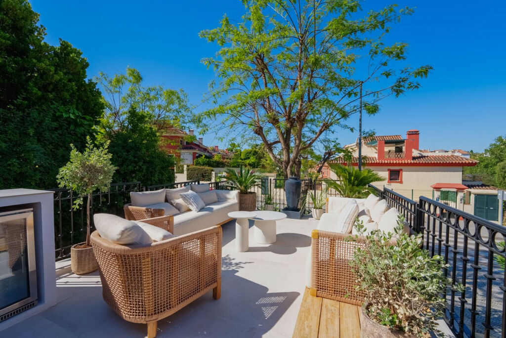 Townhouse The Golden Mile Málaga - image 10
