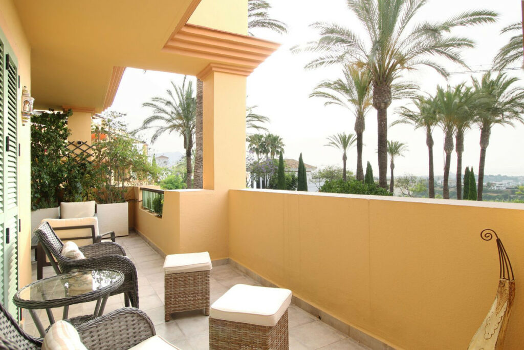 Middle Floor Apartment Los Flamingos Málaga - image 10