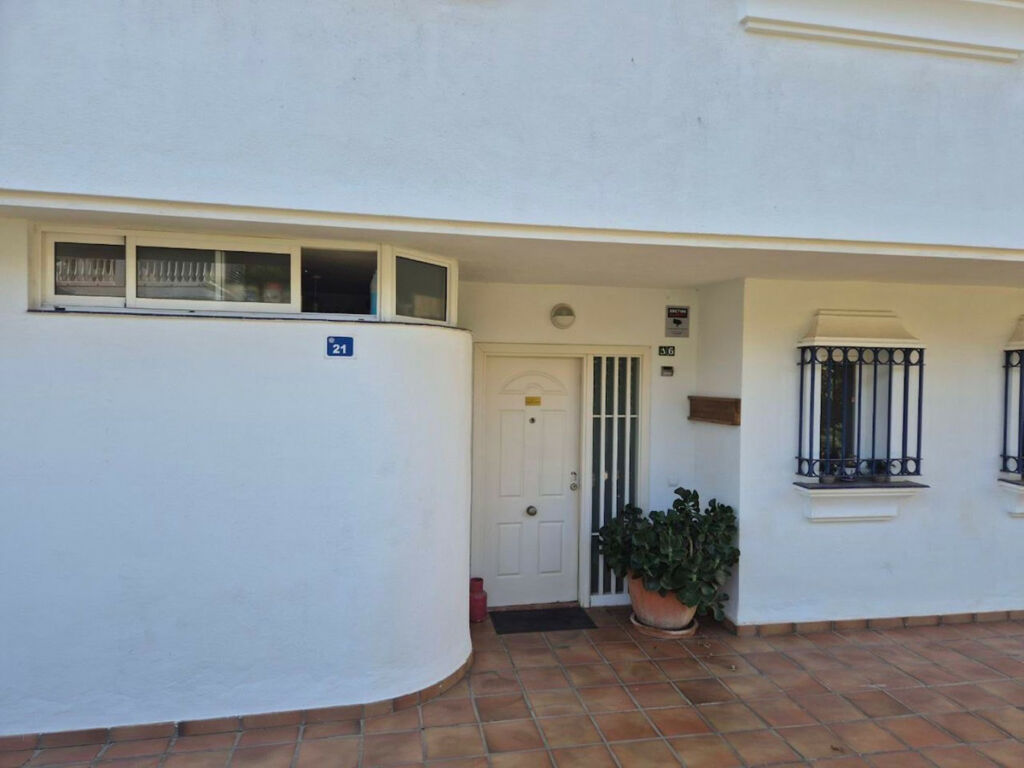 Townhouse El Hornillo Málaga - image 10