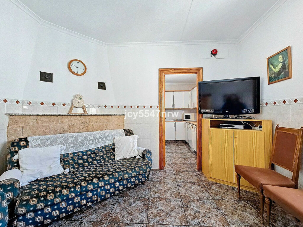 Townhouse Pinoso Alicante - image 10