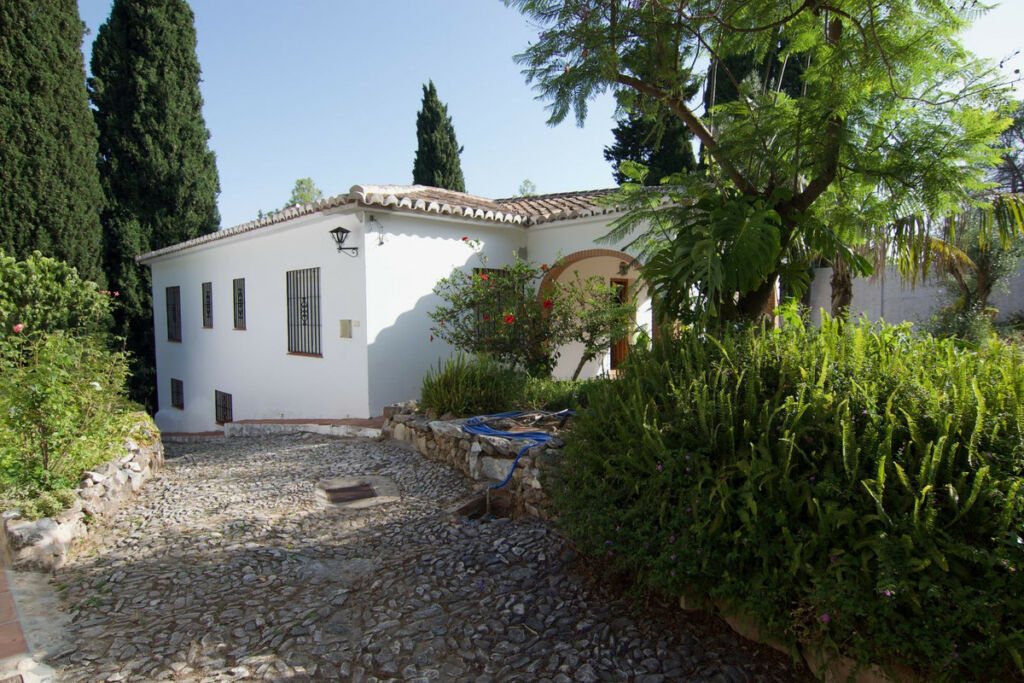 Detached Villa Alhaurín el Grande Málaga - image 10