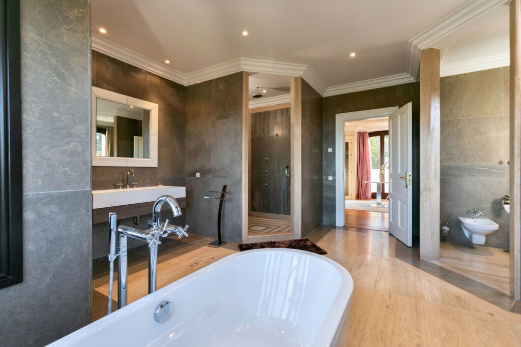 Detached Villa Benahavís Málaga - image 10