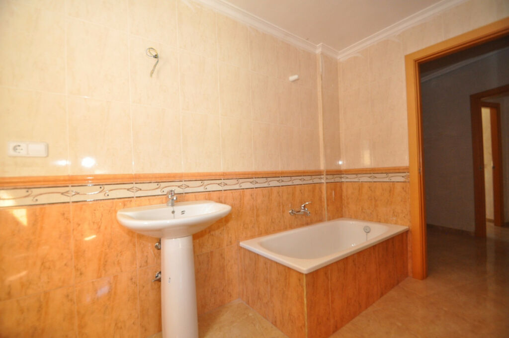 Townhouse Ibi Alicante - image 10