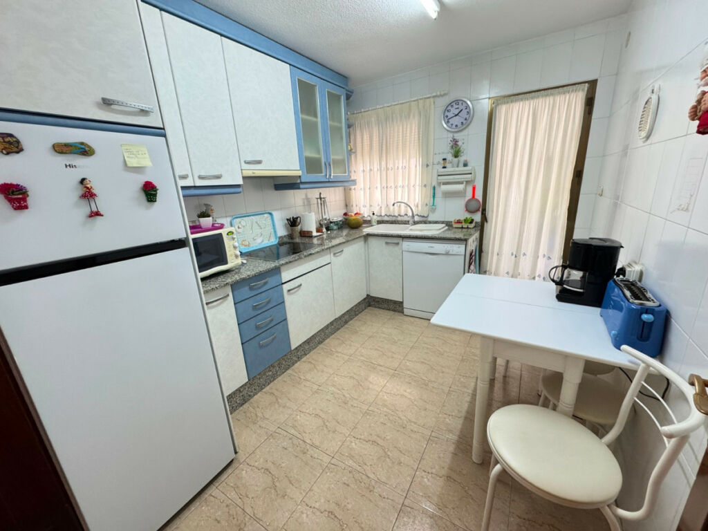 Middle Floor Apartment Guardamar del Segura Alicante - image 11