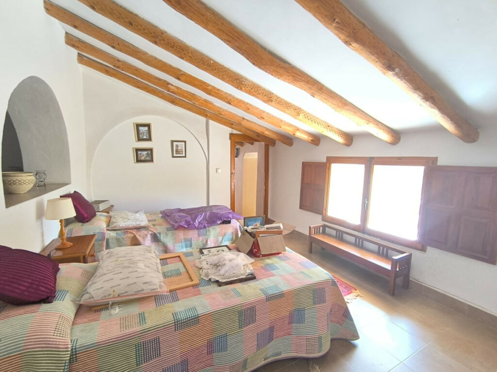 Detached Villa Chinorlet Alicante - image 10