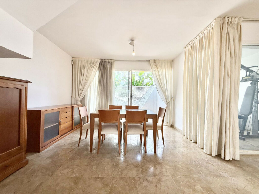 Townhouse Nueva Andalucía Málaga - image 10