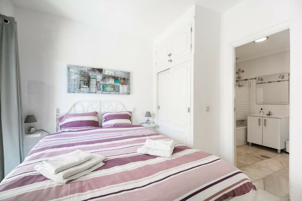 Ground Floor Apartment Calahonda Málaga - image 10