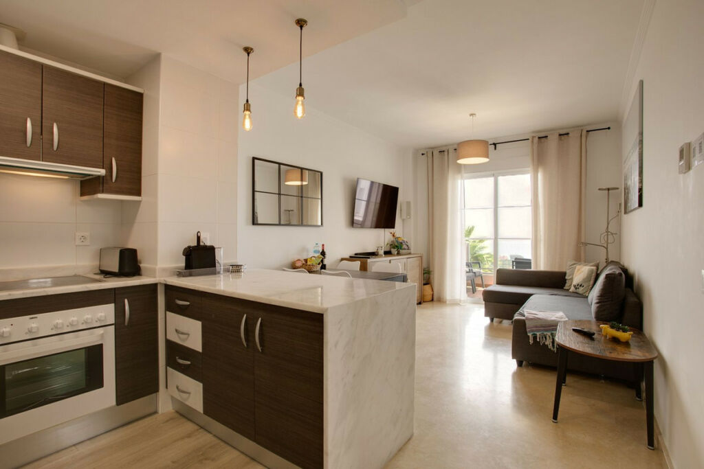 Middle Floor Apartment Manilva Málaga - image 10