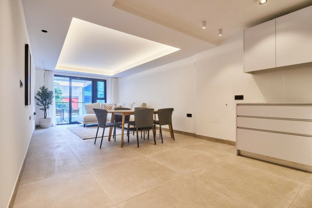 Middle Floor Apartment Fuengirola Málaga - image 10