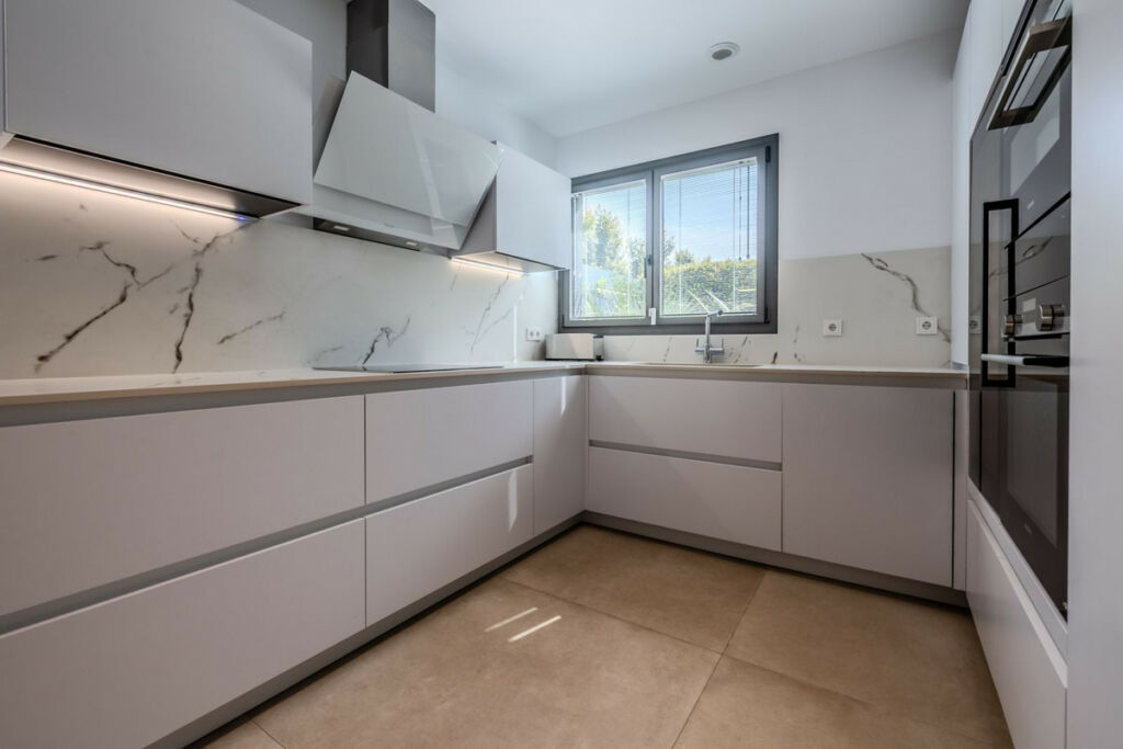 Detached Villa Puerto Banús Málaga - image 10
