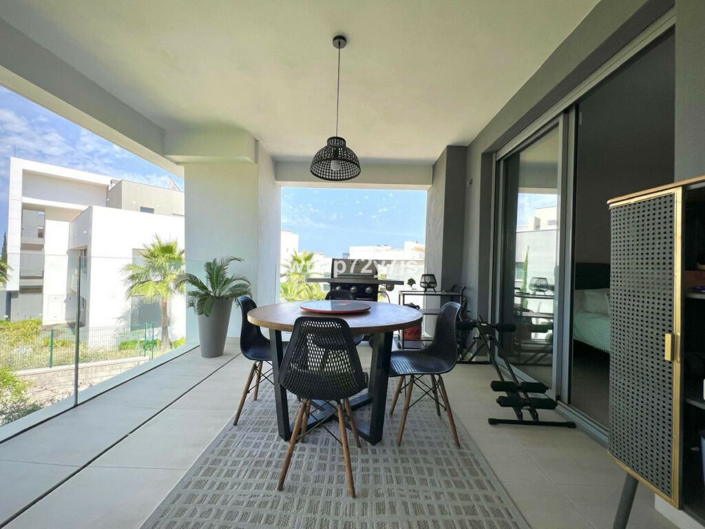 Middle Floor Apartment Estepona Málaga - image 10