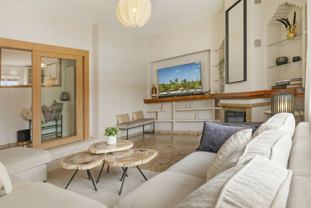 Detached Villa Alhaurín de la Torre Málaga - image 10