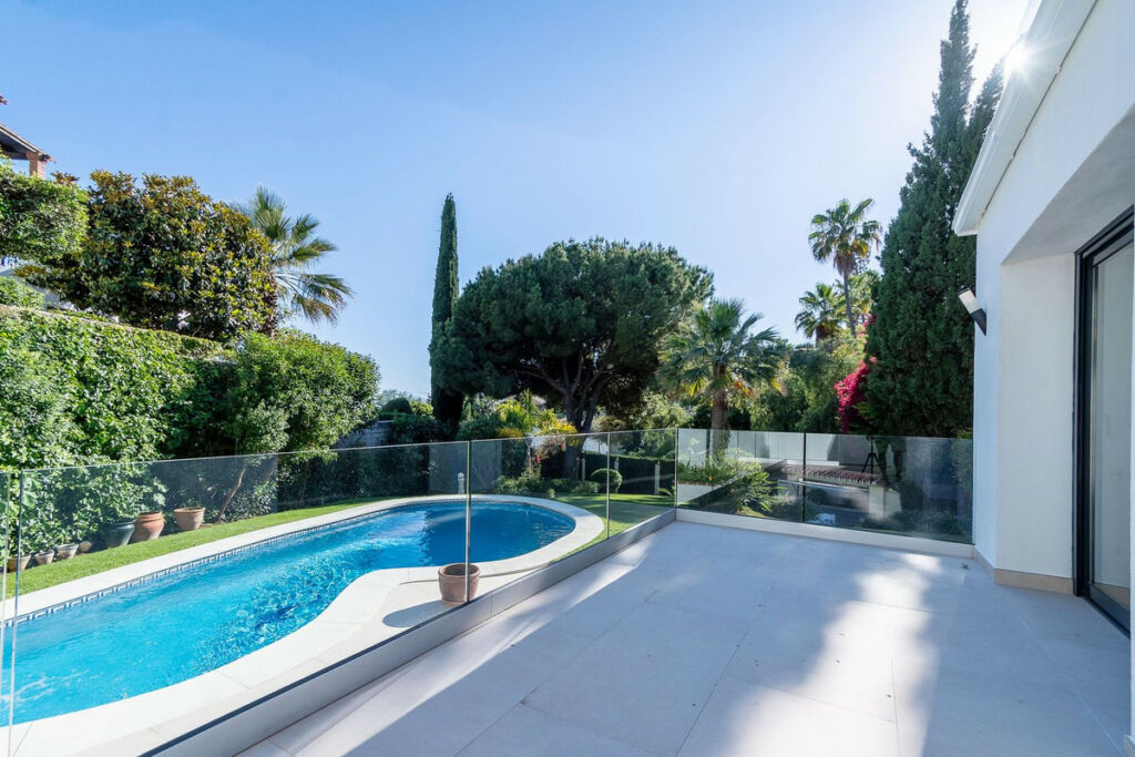 Detached Villa Marbella Málaga - image 10