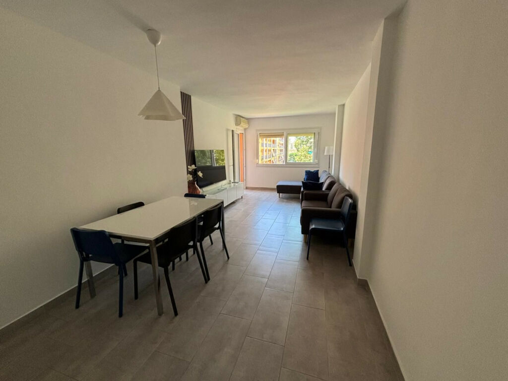 Middle Floor Apartment Fuengirola Málaga - image 10